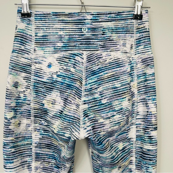 Lululemon True Self Crop II Blurry Belle Multi Blue Stripe Luon Leggings Yoga 6 - Picture 12 of 16
